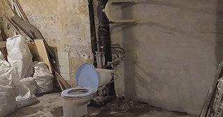 Демонтаж сантехкабины в панельном доме - цена от 1020 рублей | Сварной-Грч